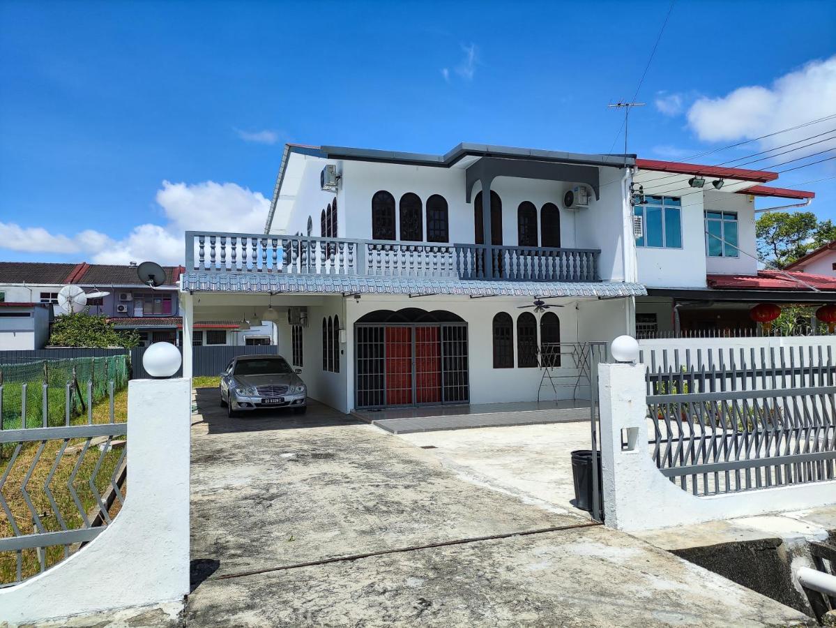 Grand Height Homestay 7A 10Pax 4Rooms Сибу Екстериор снимка